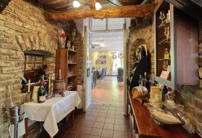 エコノミートリプルルーム, Restaurant Mathildenhof