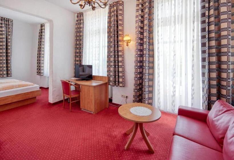 Четырехместный Номер Стандарт, Restaurant Mathildenhof