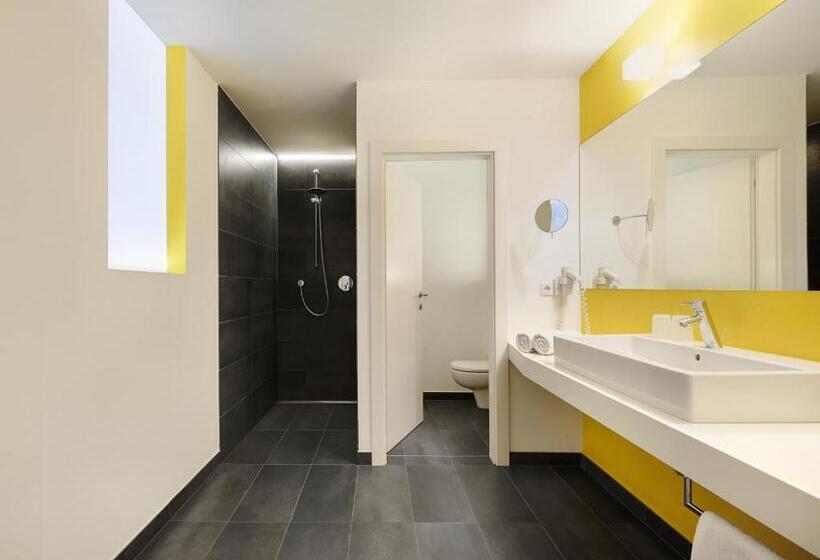 סוויטה דלוקס, Tirolerhof