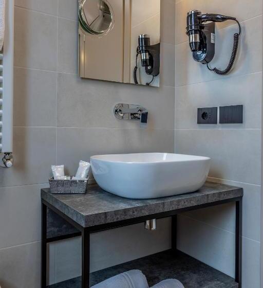 חדר דלוקס נוף לאגם, Veronesi