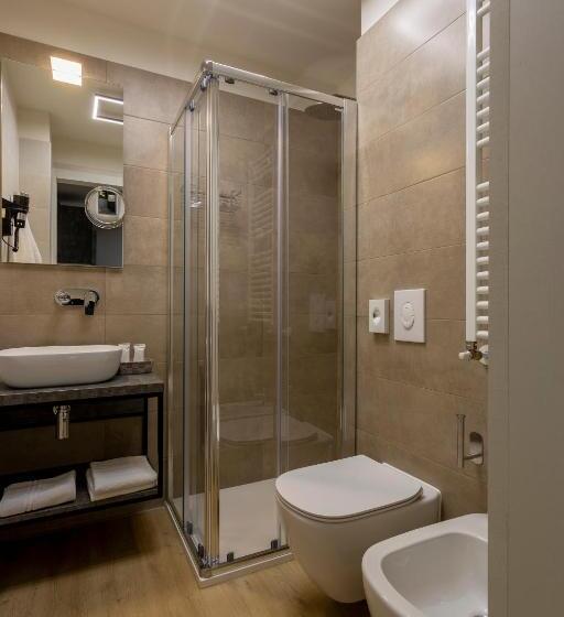 带山景的高级间, Veronesi