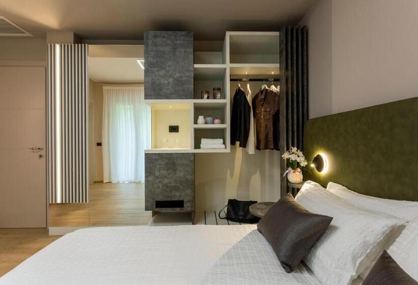 带山景的高级间, Veronesi