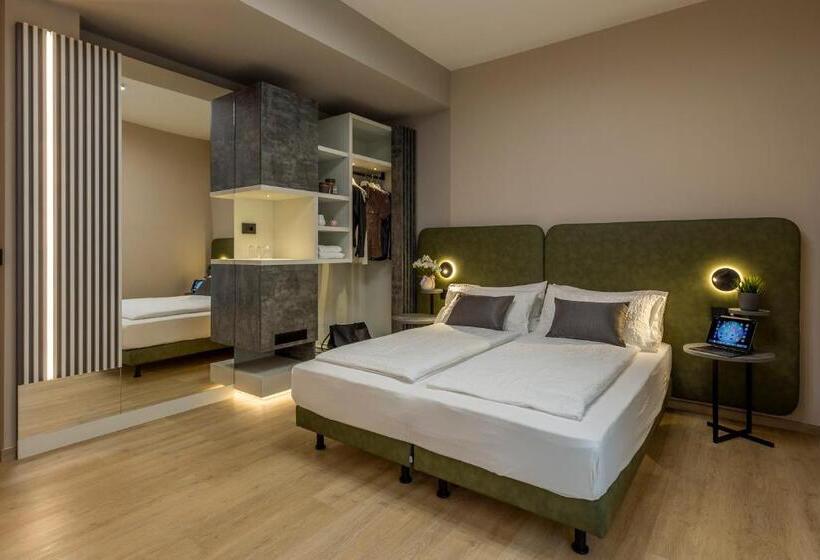 带山景的高级间, Veronesi