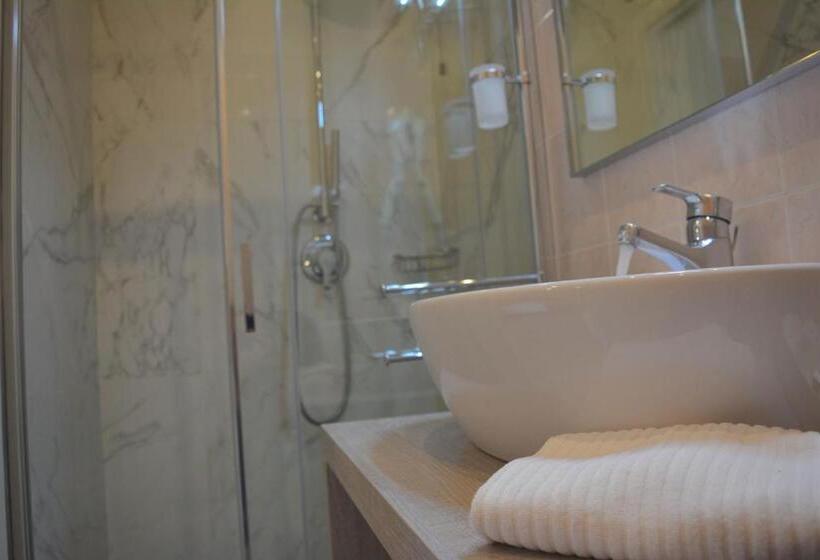 חדר סטנדרט יחיד, Virgilio