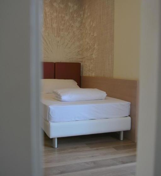 חדר סטנדרט יחיד, Virgilio