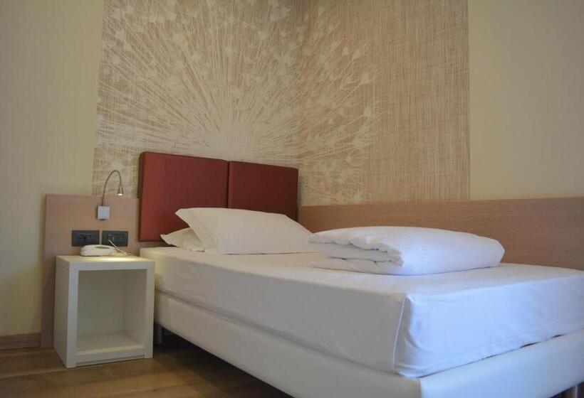 חדר סטנדרט יחיד, Virgilio