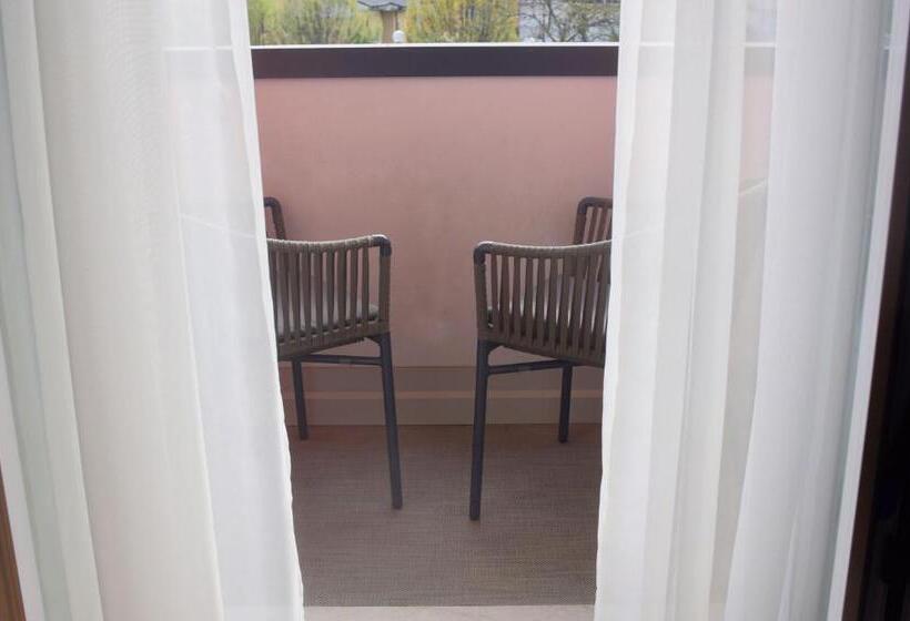 חדר אקונומי, Virgilio