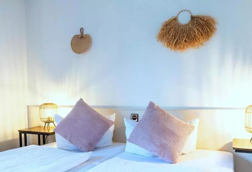 Standard-huone, Waldkur