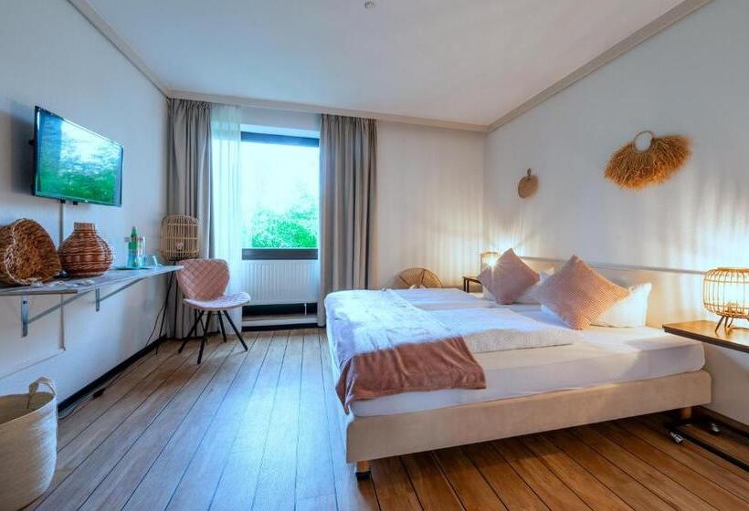 غرفة قياسية, Waldkur