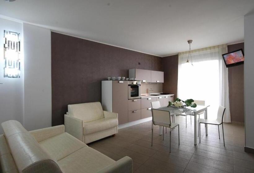 דירת שלושה חדרים, Olympus Resort