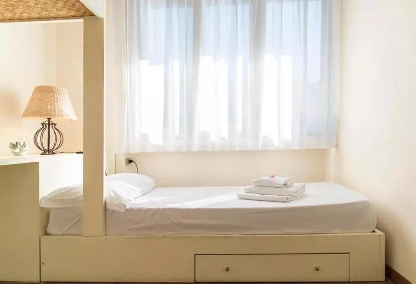１ベッドルームペントハウスアパート, Residence Monica