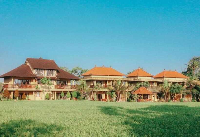 غرفة عائلية مطلّة علي حمام السباحة, Sri Aksata Ubud Resort