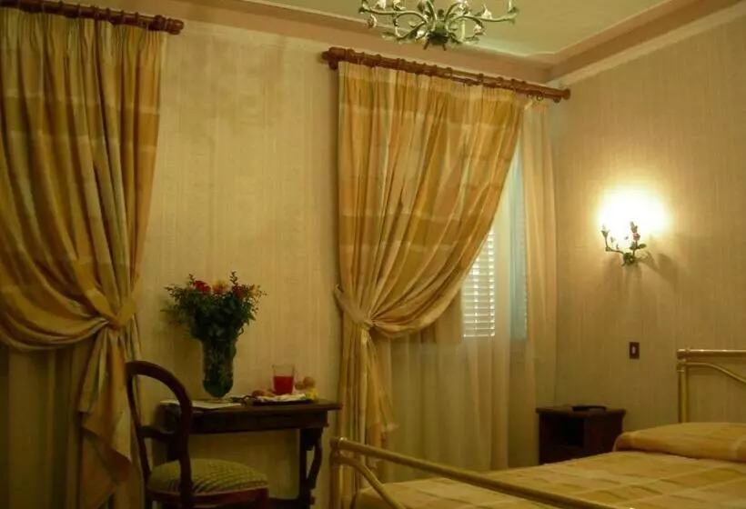 スタンダードトリプルルーム, Villa San Donino