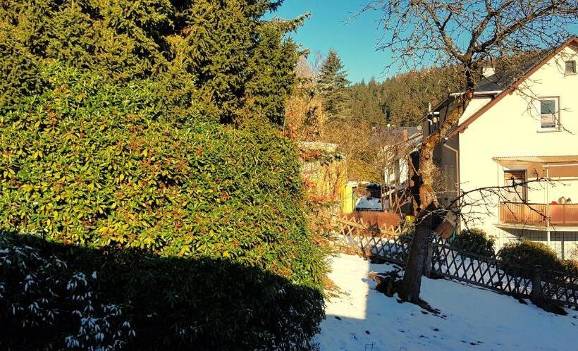 דירת חדר, Villa Helvetia