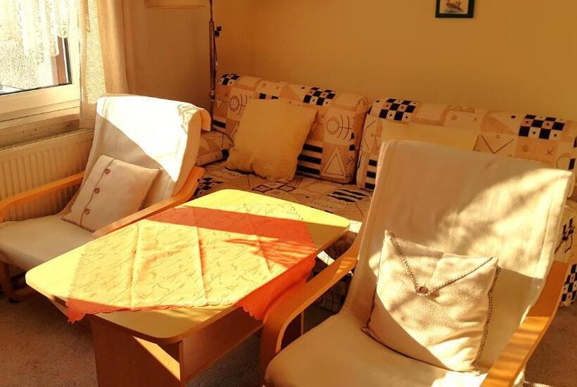 דירת חדר, Villa Helvetia