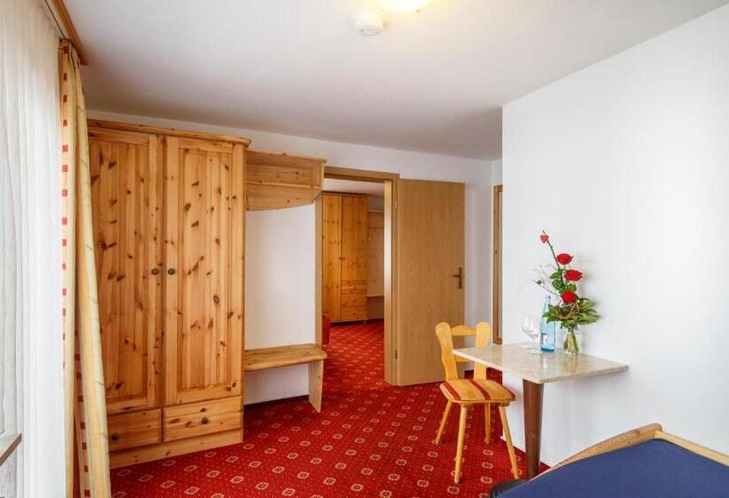 Люкс с Балконом, Landhotel Bartlehof