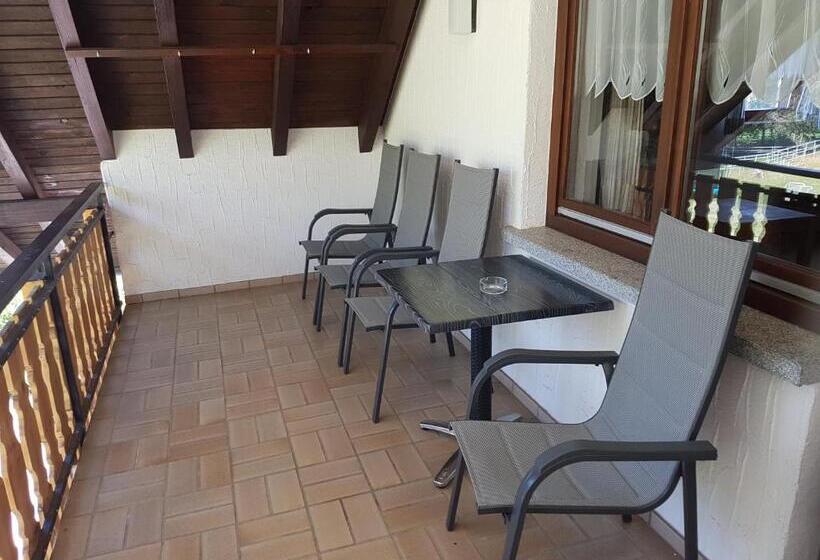 带1个卧室的带阳台的公寓, Landhotel Bartlehof