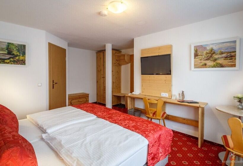 Номер Премиум Вид на Сад, Landhotel Bartlehof