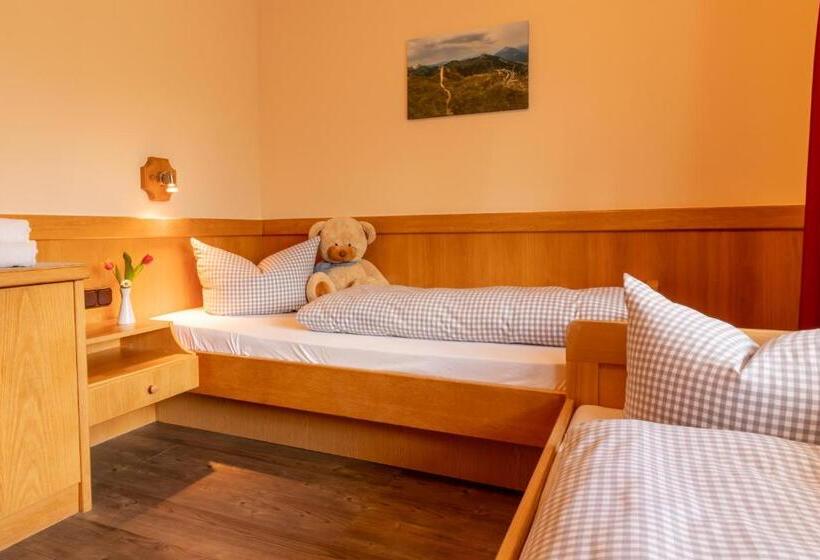 Семейный Номер Классика, Berg  Und Aktivhotel Edelsberg