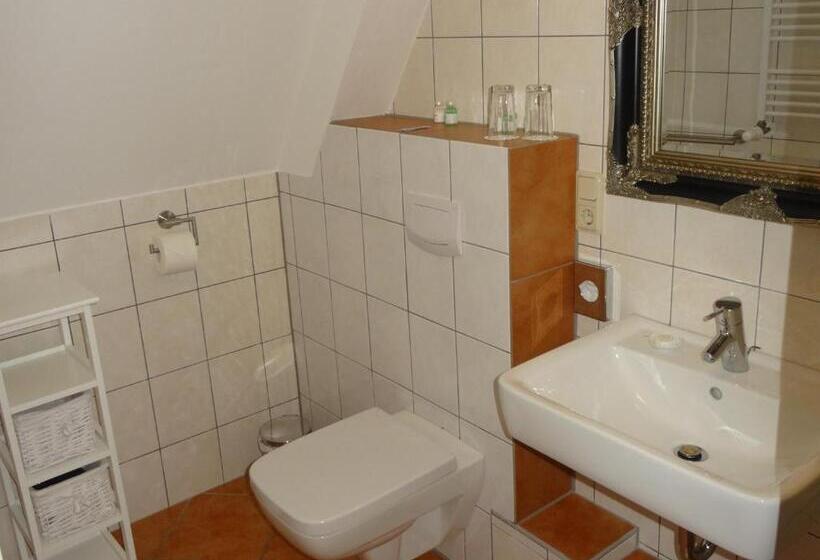 Полулюкс, Boutique Jungenwald