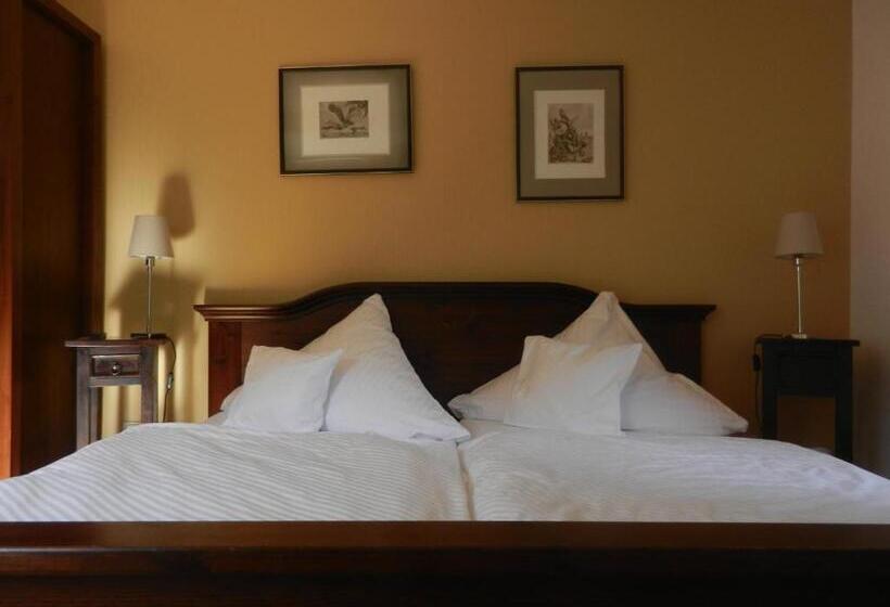 Полулюкс, Boutique Jungenwald