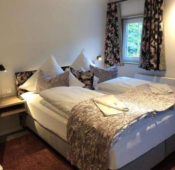 Quarto Estandar, Restaurant Der Engel, Sasbachwalden