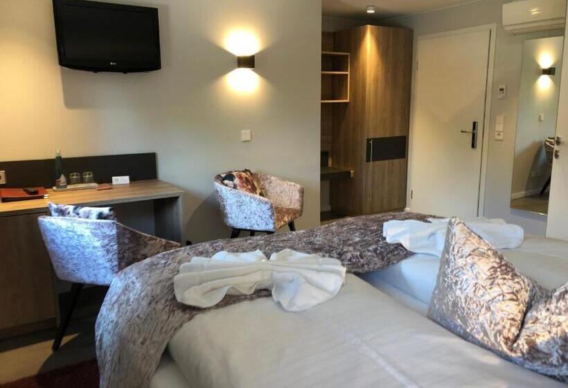 Quarto Estandar, Restaurant Der Engel, Sasbachwalden