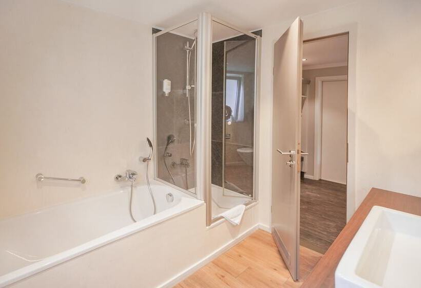 Quarto Comfort, Restaurant Der Engel, Sasbachwalden