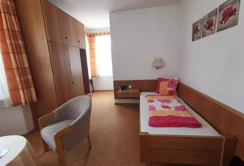 اتاق استاندارد یک نفره, Haus Am Kurpark Hotel Garni