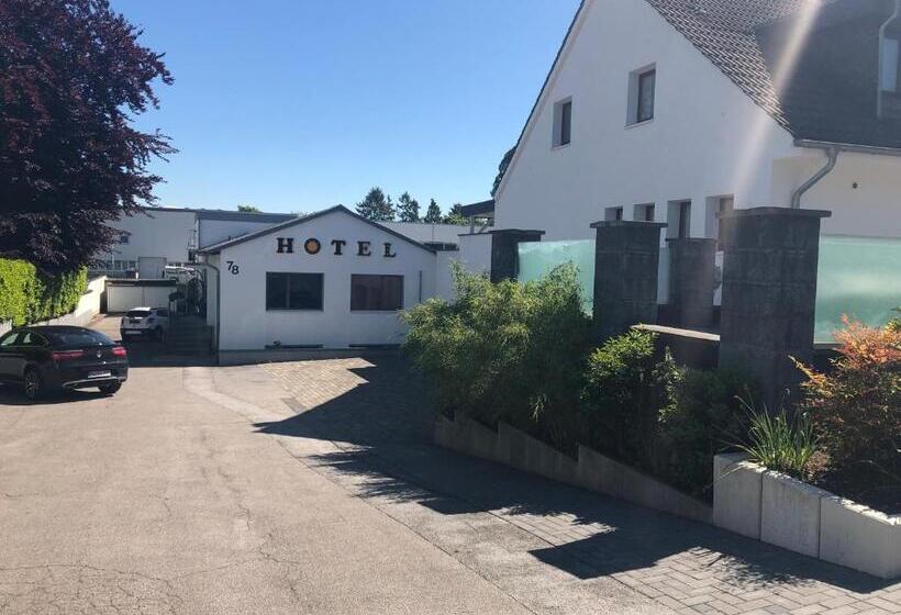 标准三人间, Haus Sonnenschein