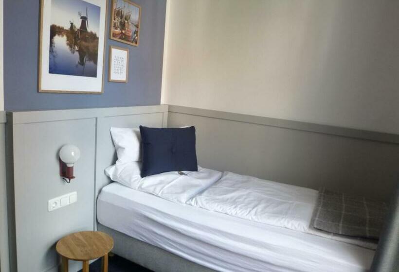 スタンダードシングルルーム, Hohes Haus