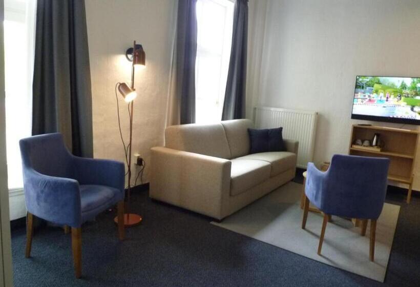 スーペリアールーム, Hohes Haus