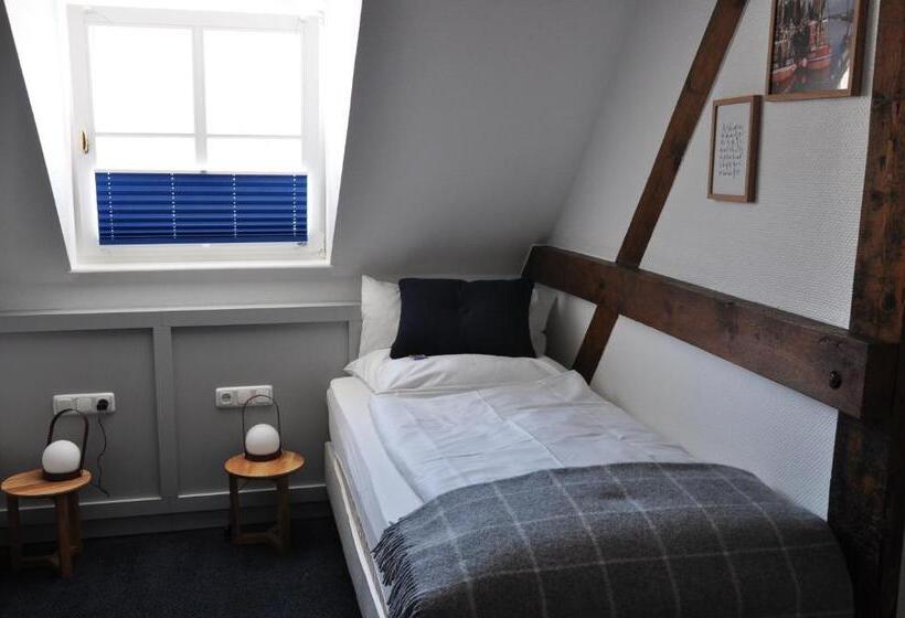 スタンダードルーム, Hohes Haus