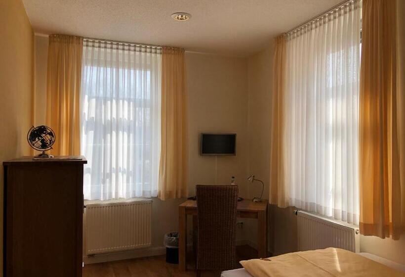 Номер Стандарт Индивидуальный, Im Kavalierhaus