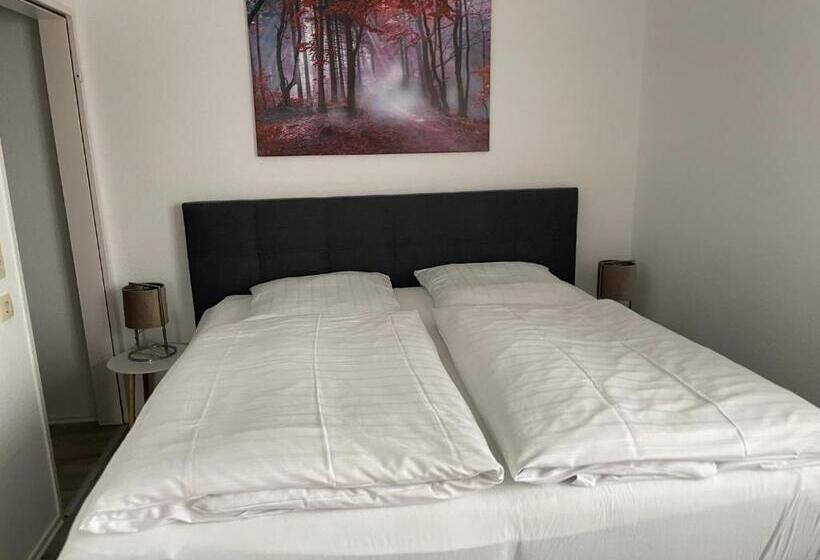 패밀리 룸, Lammerts