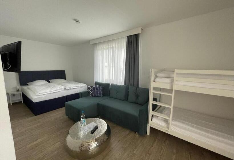 패밀리 룸, Lammerts