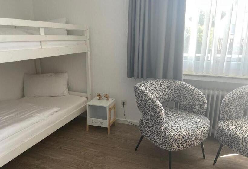 패밀리 룸, Lammerts