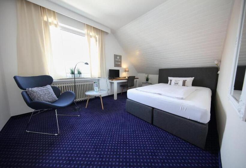 이코노미 룸, Lammerts