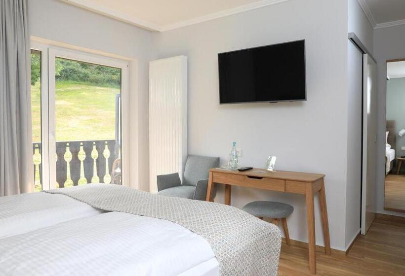 Номер Superior с Балконом, Landidyll Landhaus Liesetal