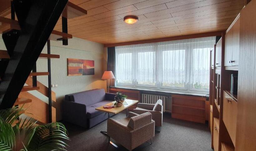 شقة غرفة واحدة, Lugsteinhof