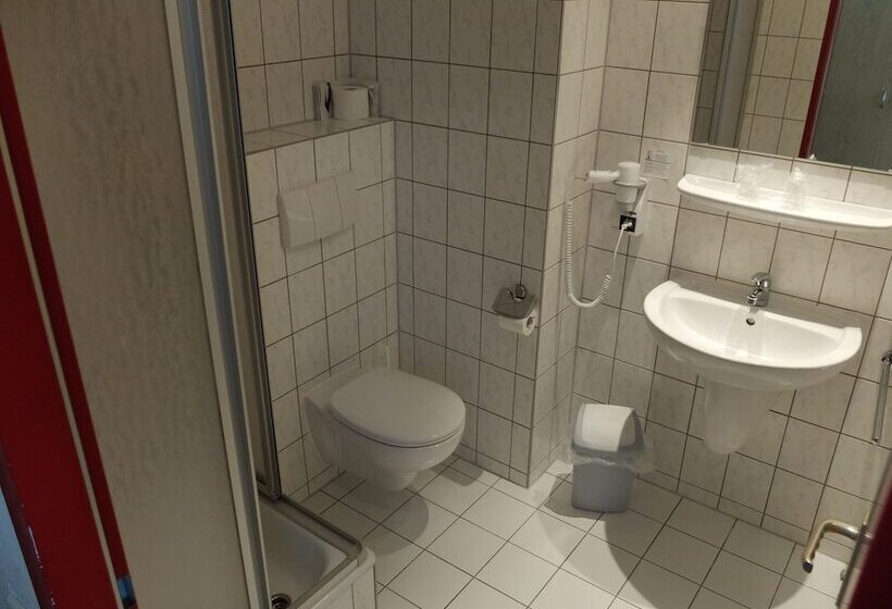 غرفة قياسية رباعية, Lugsteinhof