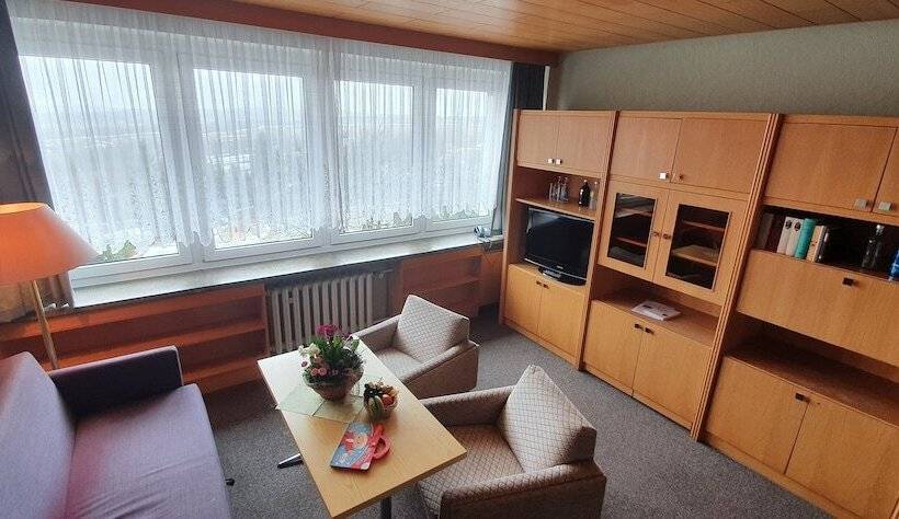 شقة غرفة واحدة, Lugsteinhof