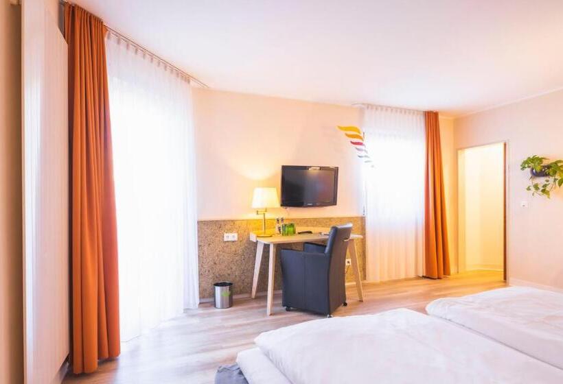 חדר סטנדרט, Luise