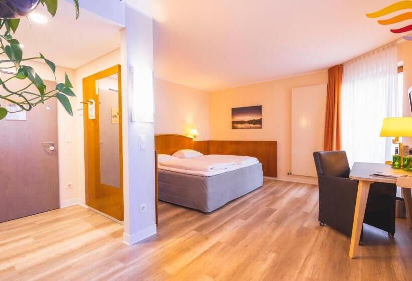 חדר סטנדרט, Luise