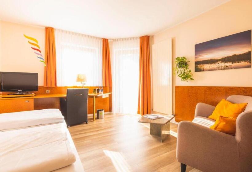 סוויטת ג'וניור, Luise