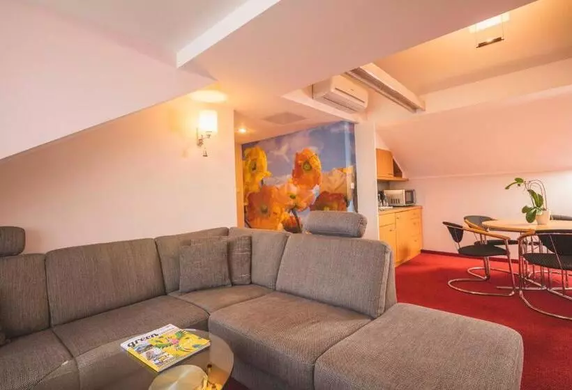 スイート, Luise