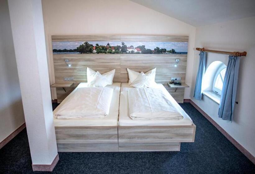 Семейный Номер, Luitpold Am See