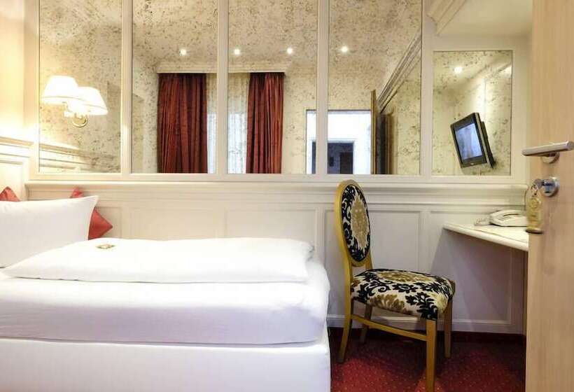 标准单人间, Post