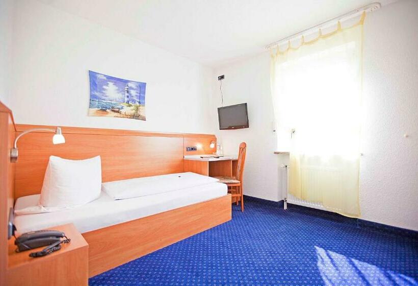 스탠다드 싱글 룸, Post