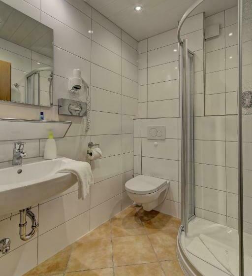 스탠다드 싱글 룸, Post